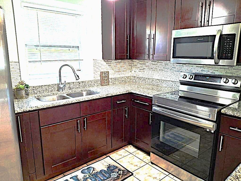 5641 94th Ter N - Photo 6 of 35