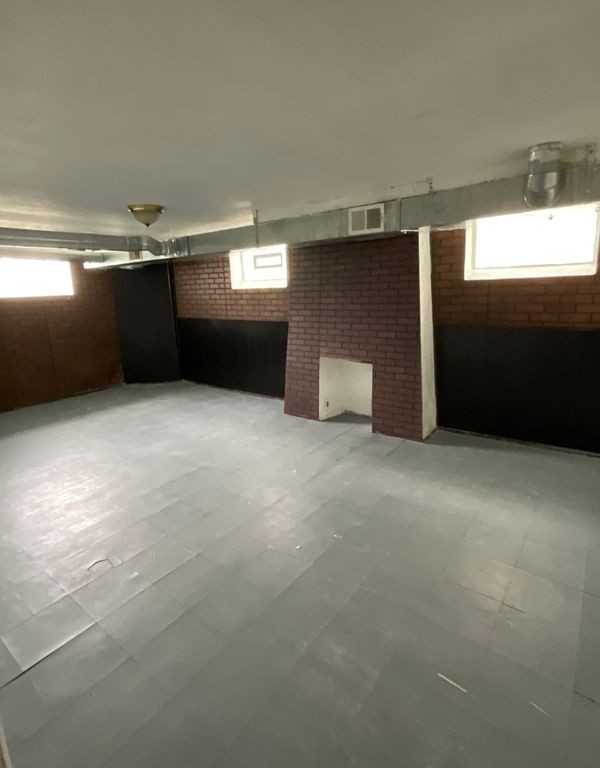 15763 Ashton Rd - Photo 3 of 32