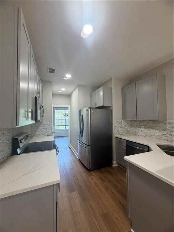 6035 Bayrose Cir - Photo 7 of 24