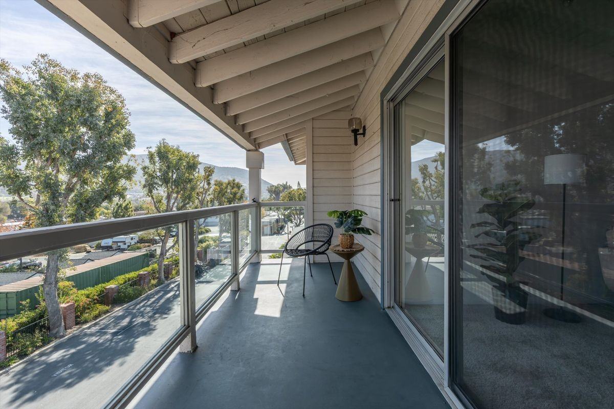 1560 Circa Del Lago - Photo 4 of 41