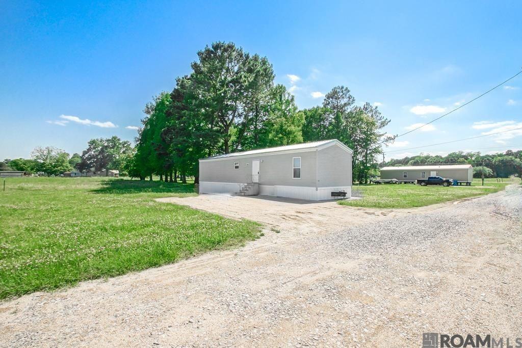 12938 Laws Ln - Photo 2 of 17