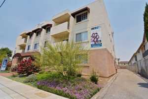 featured image of 18415 Dearborn St