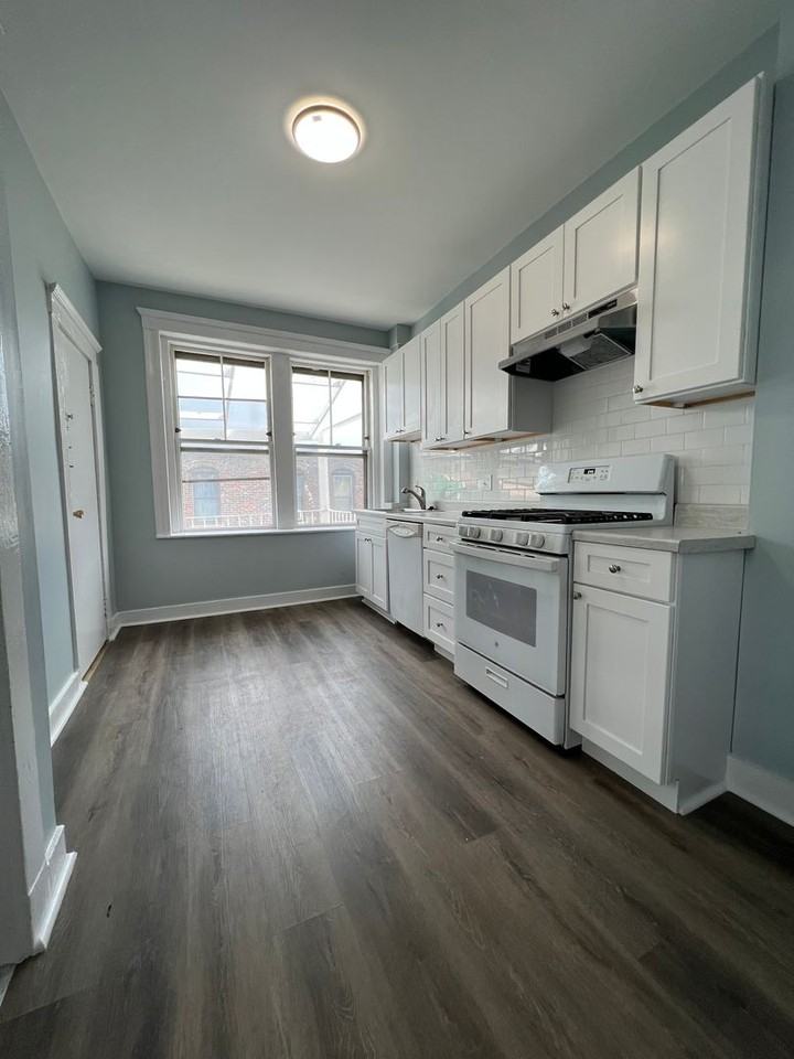 47 Hooker St - Photo 2 of 10