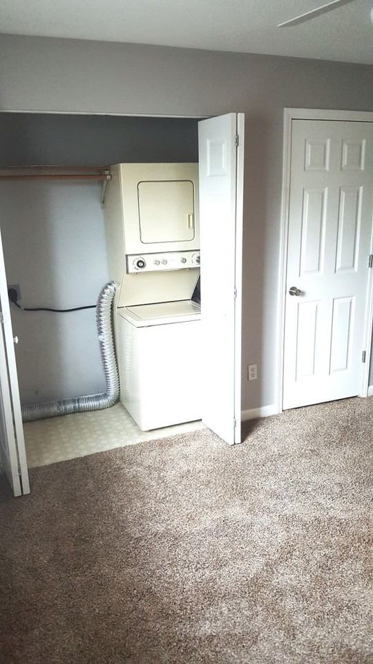 1542 Diuguid Dr Apt C - Photo 2 of 6