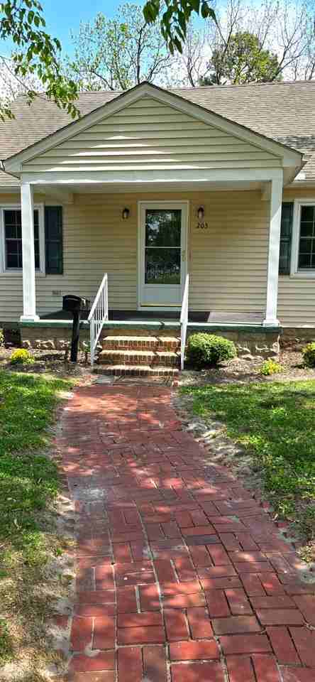 205 W London Ave - Photo 2 of 24