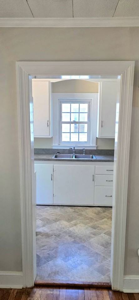 205 W London Ave - Photo 7 of 24
