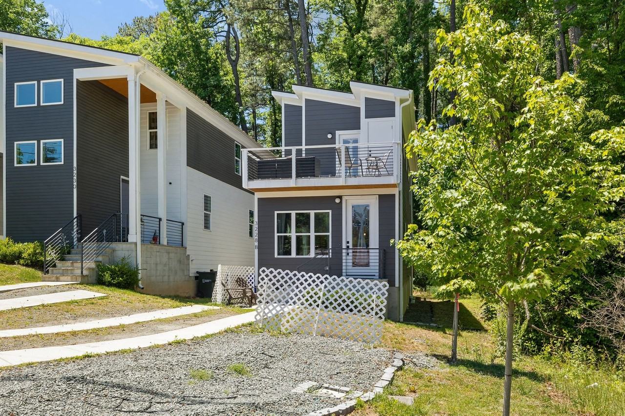 3228B Rowena Ave - Photo 2 of 43