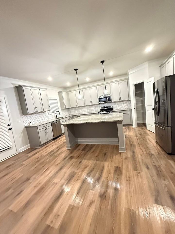 308 Hudson Chase Ct - Photo 2 of 14