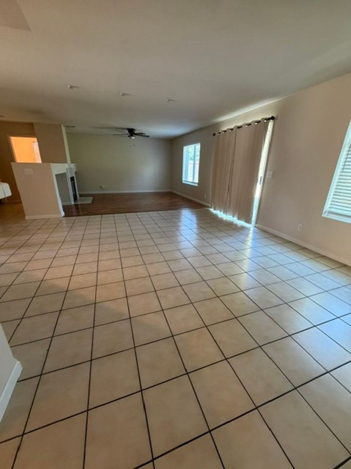 2675 Merganser Ct - Photo 5 of 13