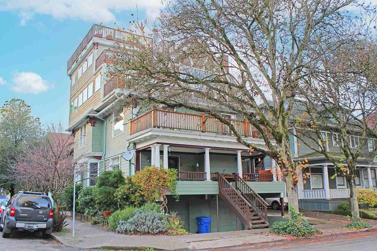 601 Nw 22nd Ave - Photo 2 of 17