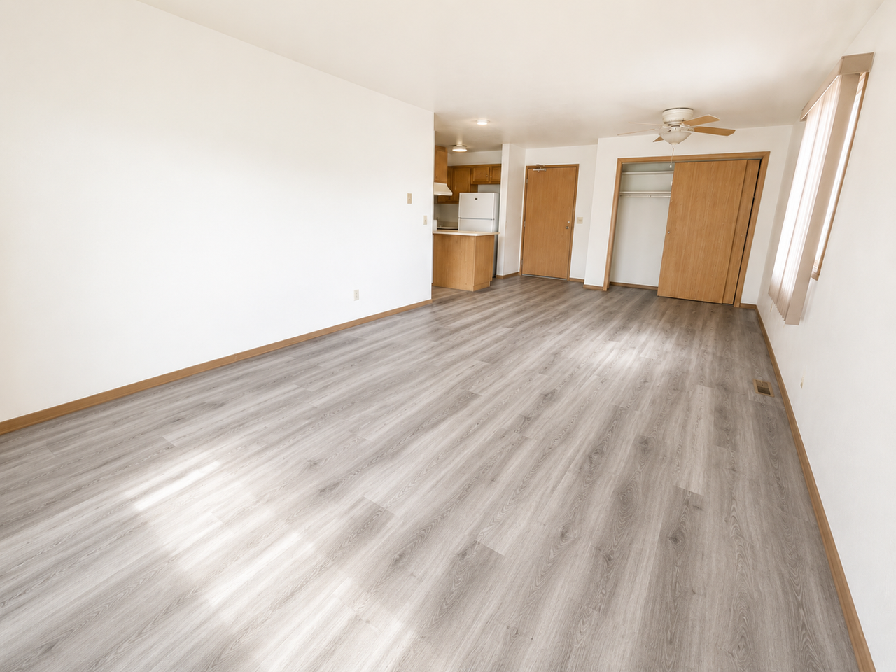 Memorial Circle Apartments - Photo 3 of 16