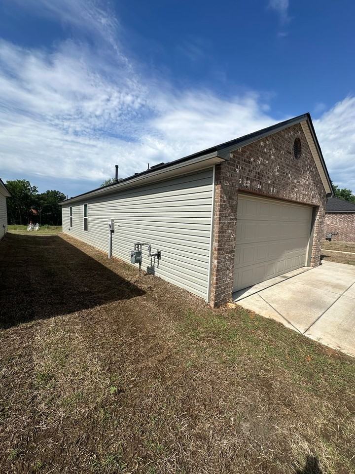 2022 2022 Chandler Meadows Dr - Photo 3 of 48