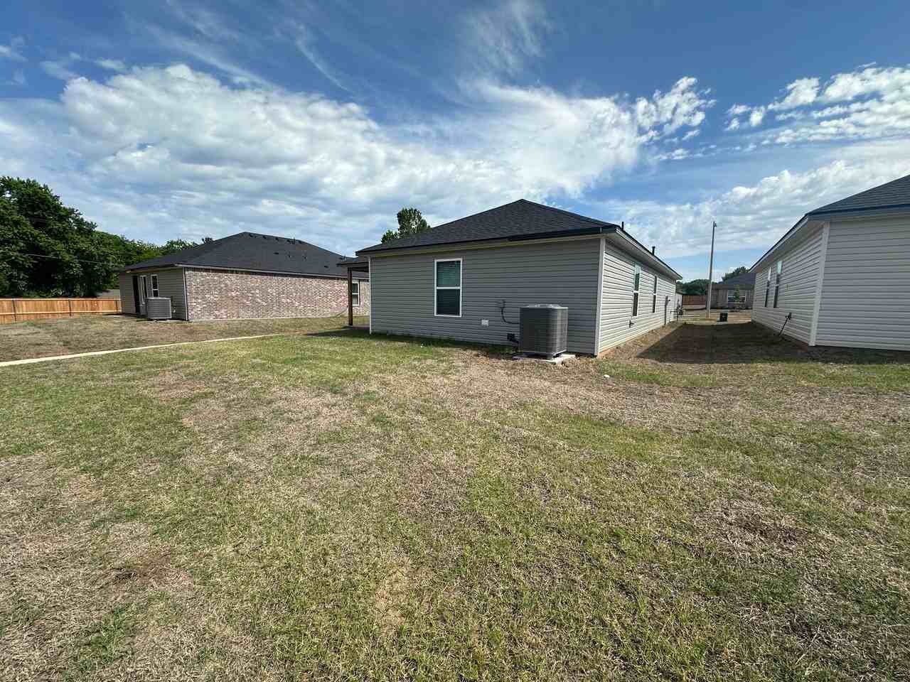 2022 2022 Chandler Meadows Dr - Photo 4 of 48