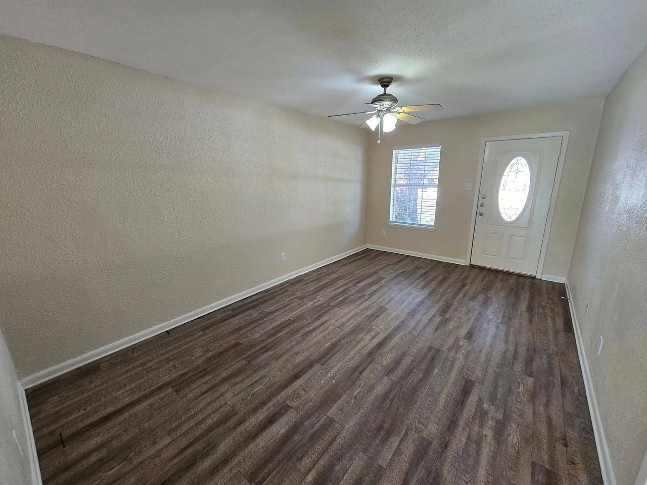 1206 Georgia St - Photo 4 of 15