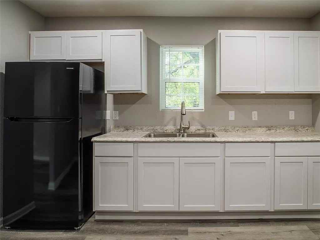 124 Ne Bell Dr - Photo 4 of 21