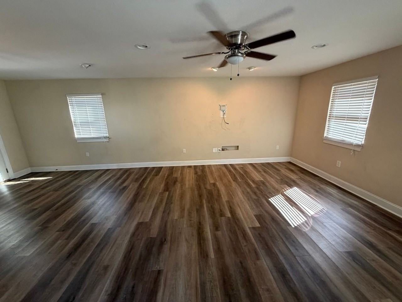 217 Buck Dr Ne - Photo 2 of 15