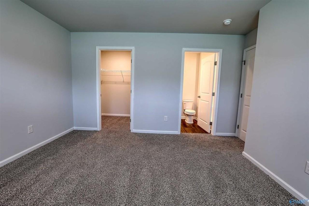 203 Trestle Point Dr - Photo 2 of 19