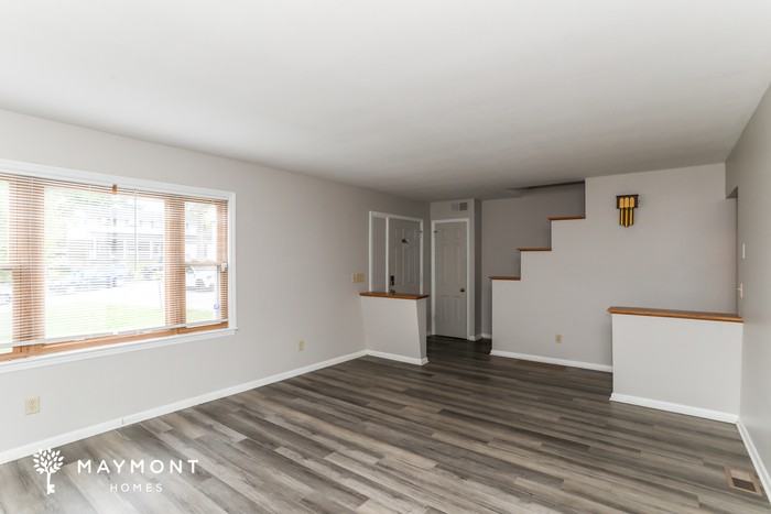 2480 Sylmar Ct - Photo 6 of 15
