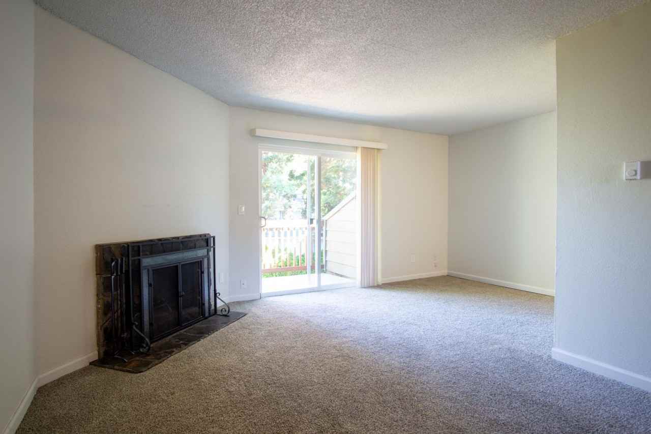 12155 Sw Spur Ct #D - Photo 2 of 17