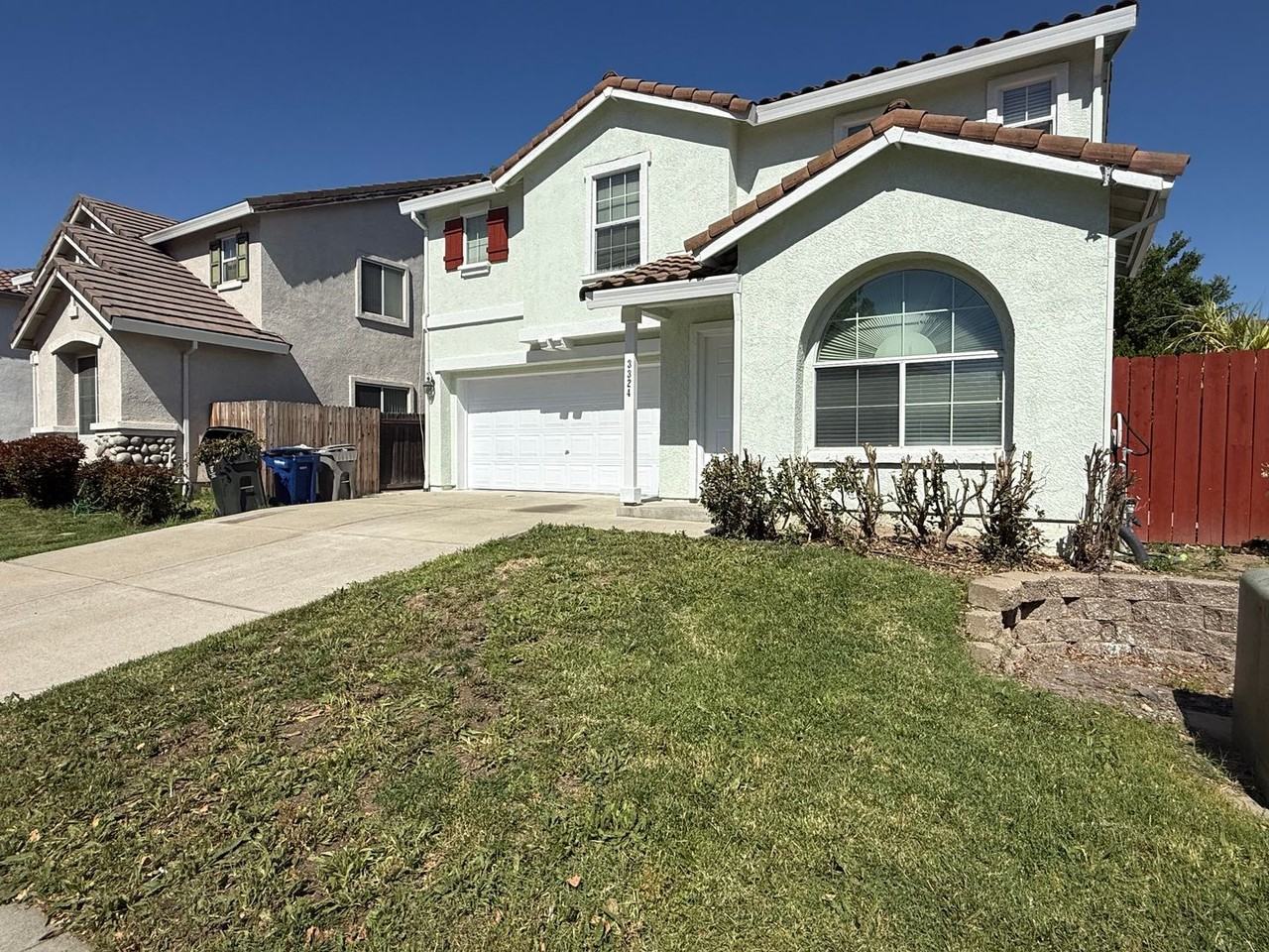 3324 Calla Lily Way #5244001001 - Photo 2 of 35
