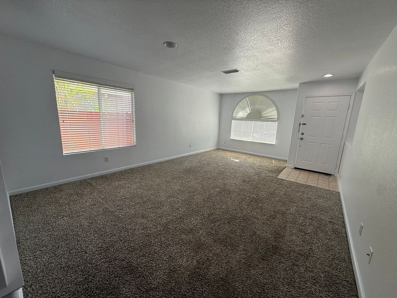 3324 Calla Lily Way #5244001001 - Photo 7 of 35