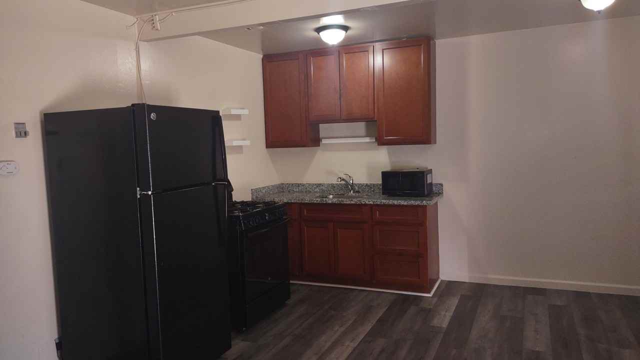 5626 53rd St #2 - Photo 5 of 14
