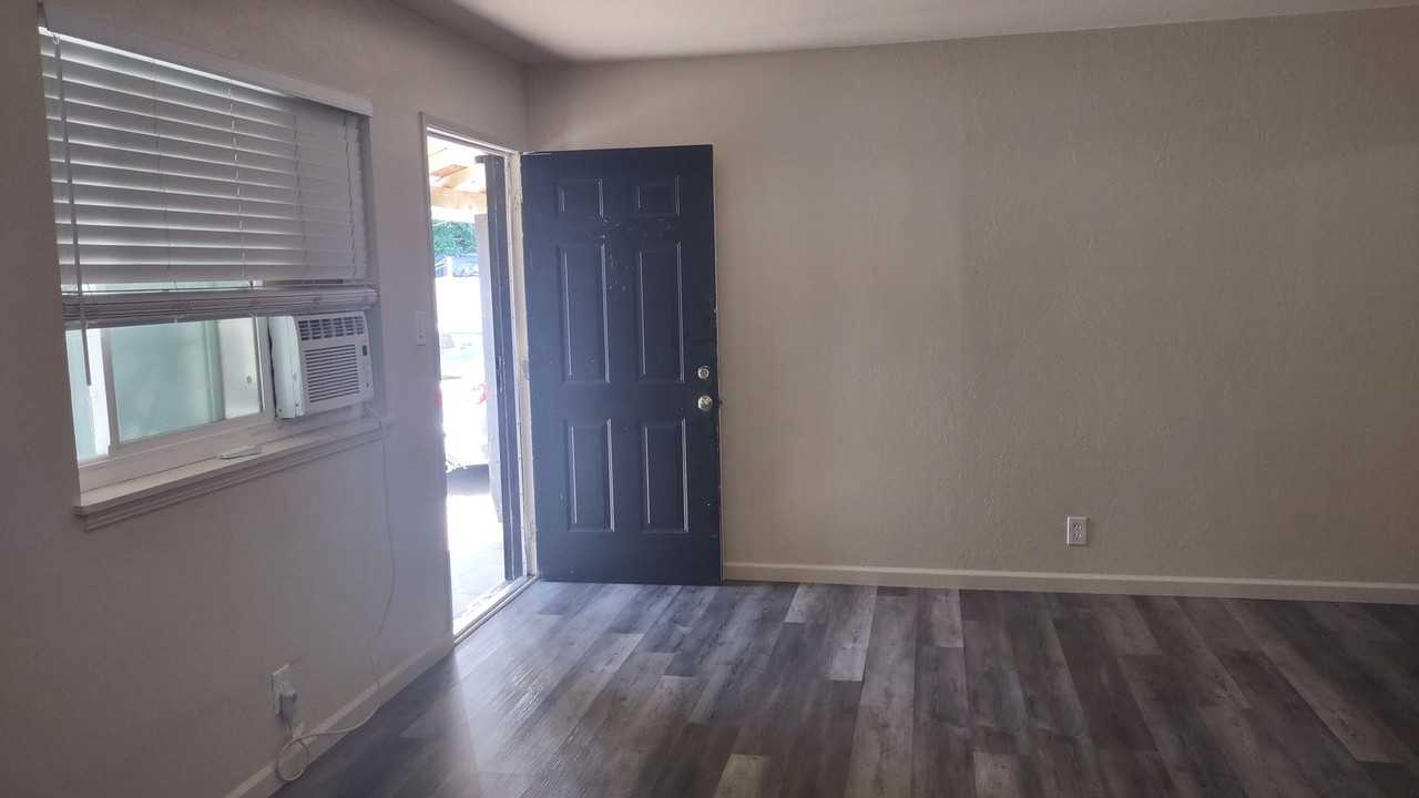 5626 53rd St #2 - Photo 7 of 14