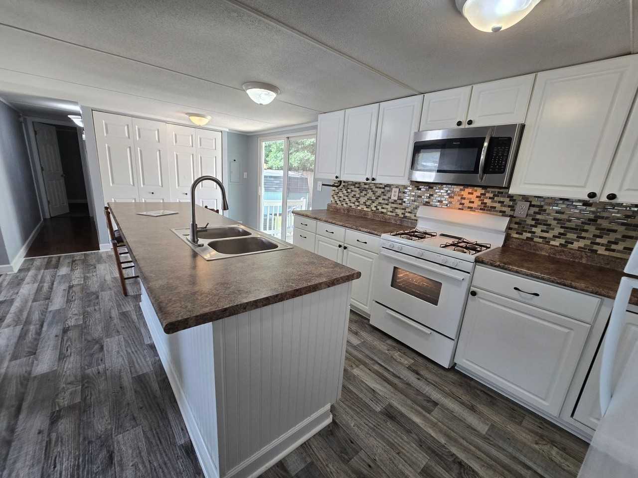 2506 Main Street Ext - Photo 4 of 9