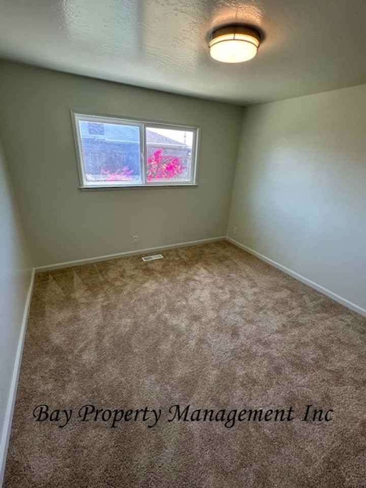 1604 Cupertino Way - Photo 7 of 12