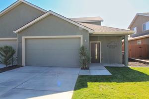 featured image of 1105 S Cedar Pl