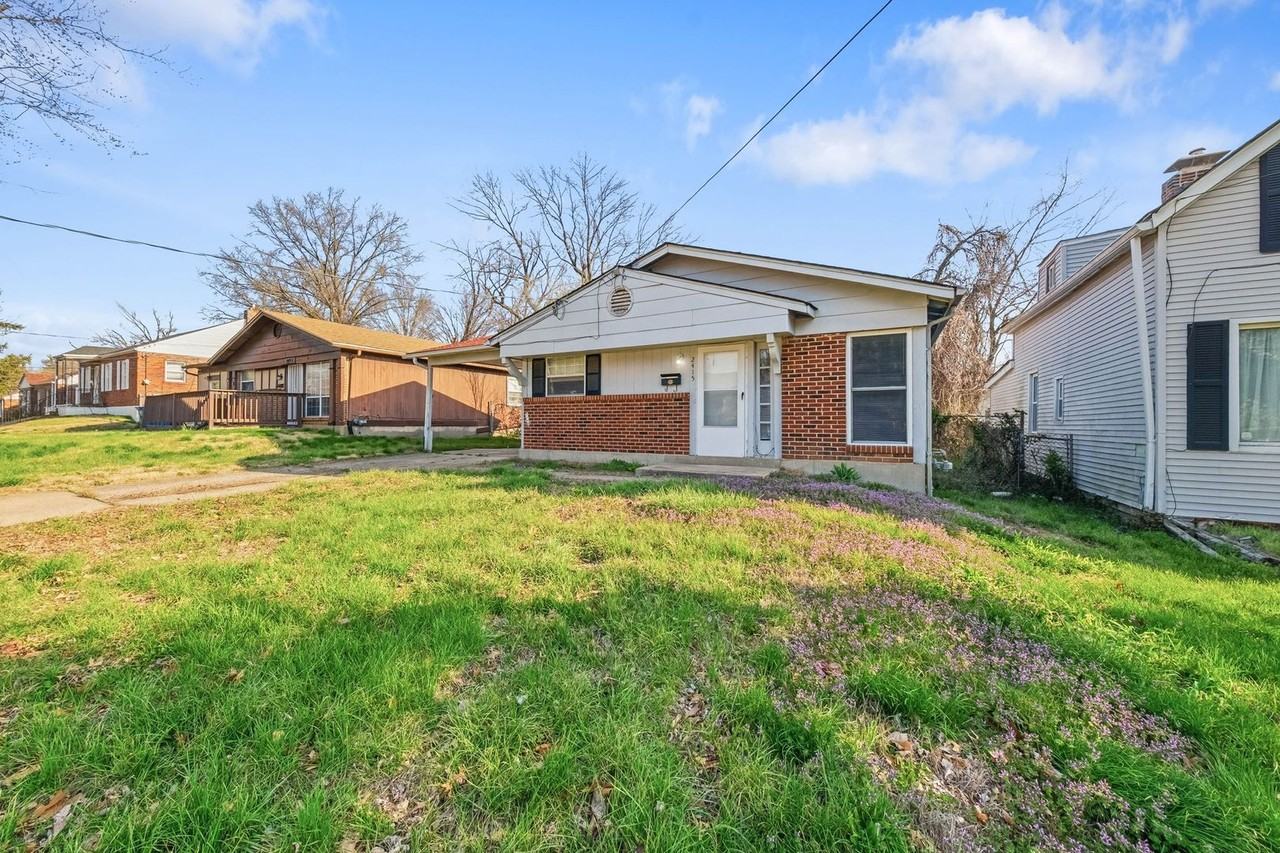 2415 Shirley Ave - Photo 5 of 27