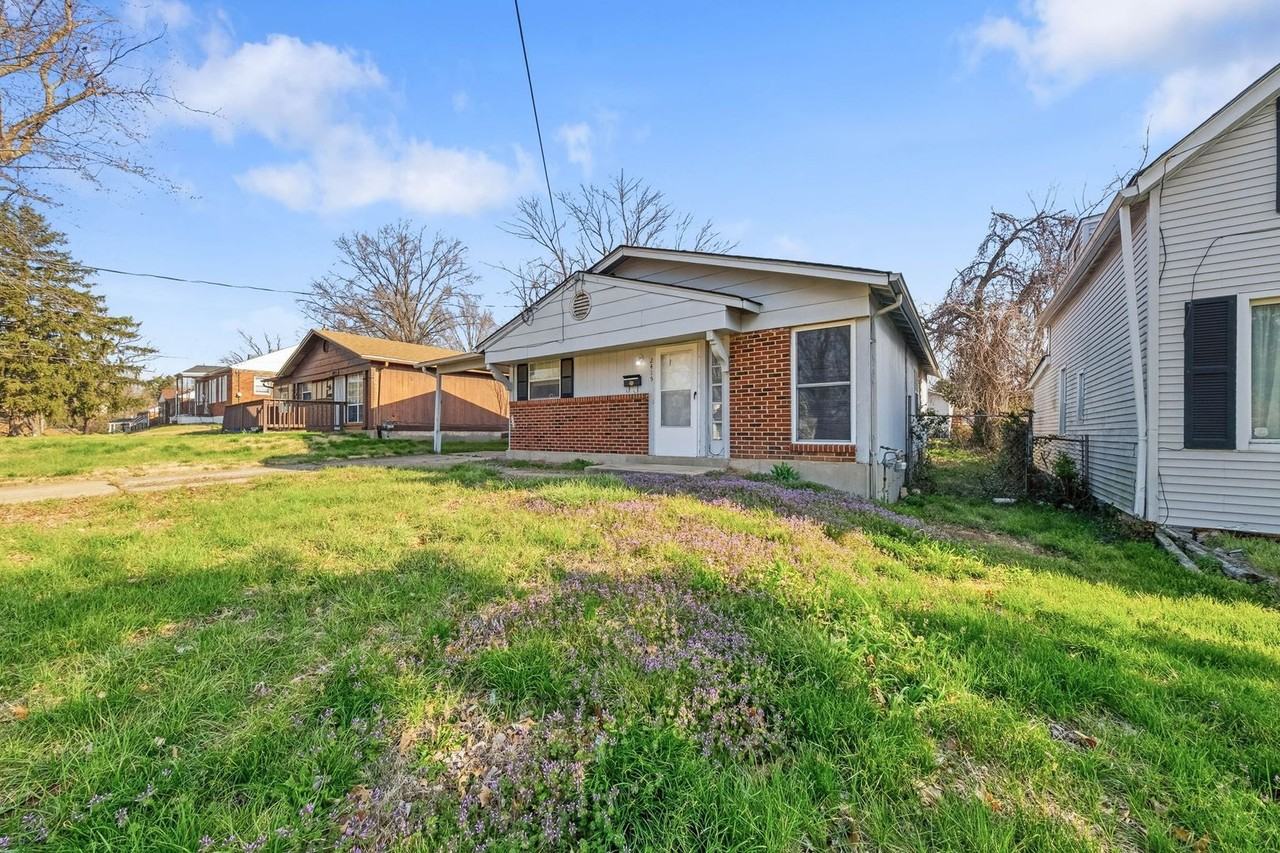2415 Shirley Ave - Photo 6 of 27
