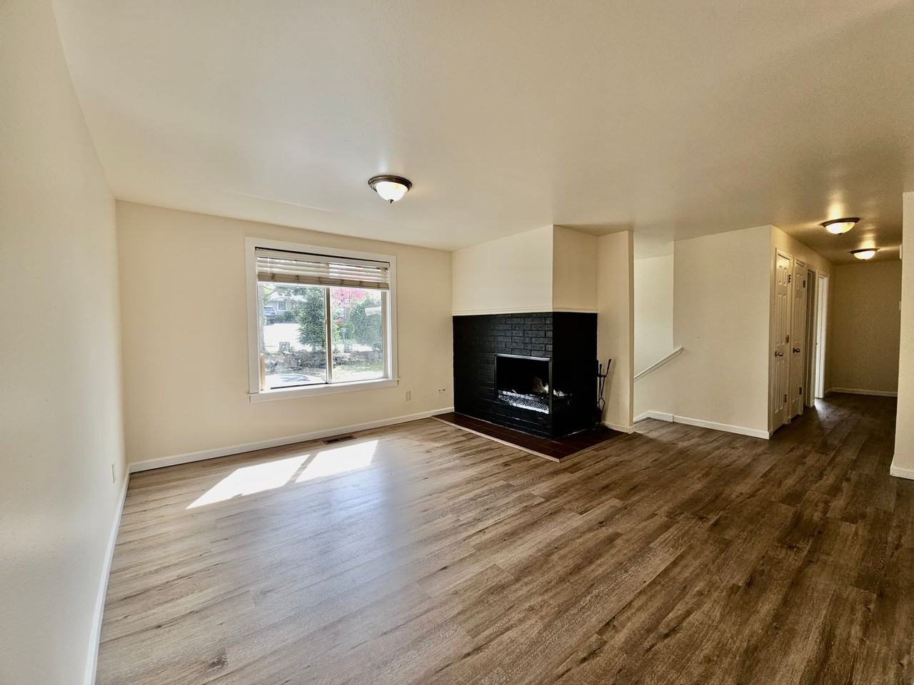 16713 127th Ave Se - Photo 2 of 20