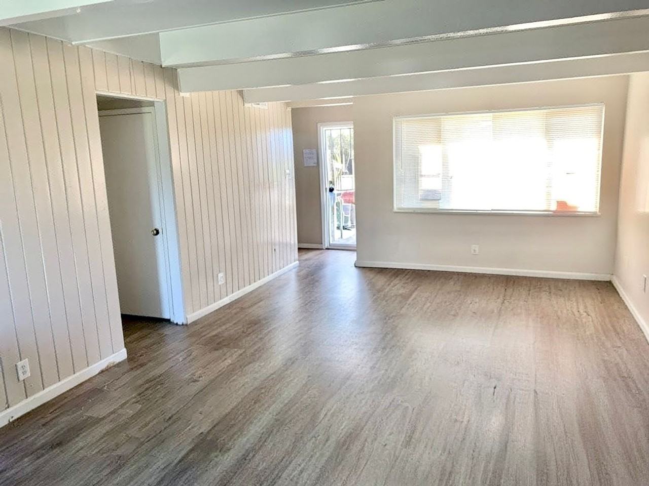 4607 Fall Ave - Photo 3 of 19
