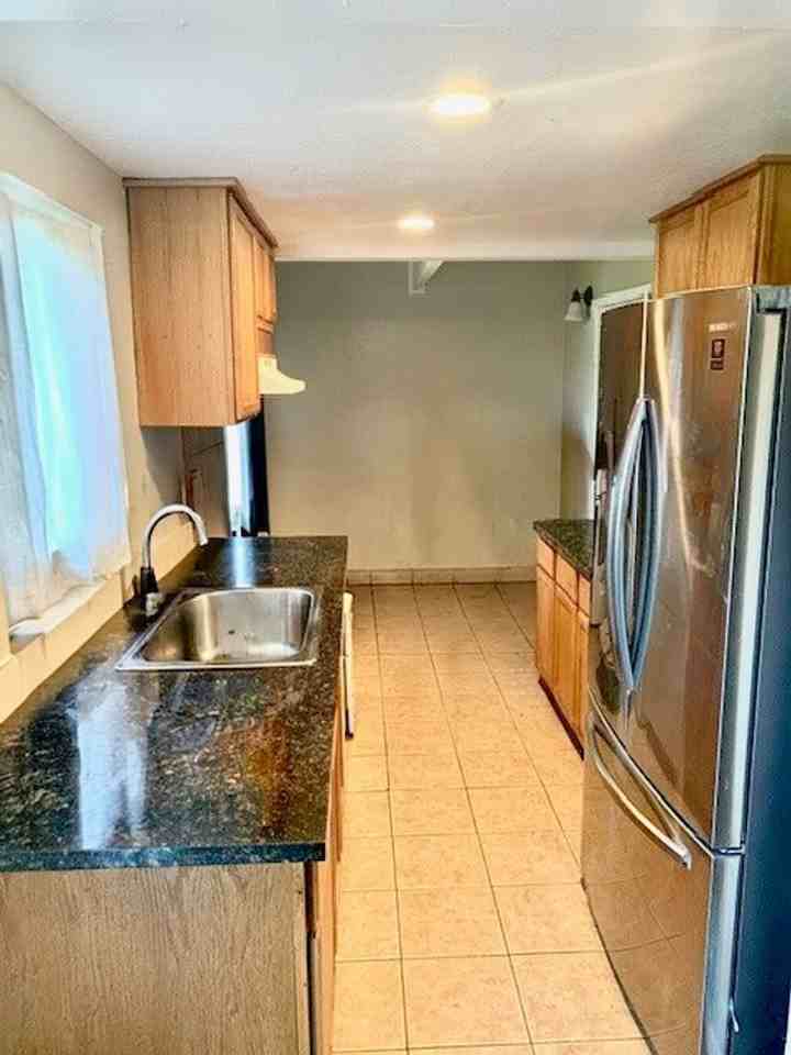 4607 Fall Ave - Photo 5 of 19