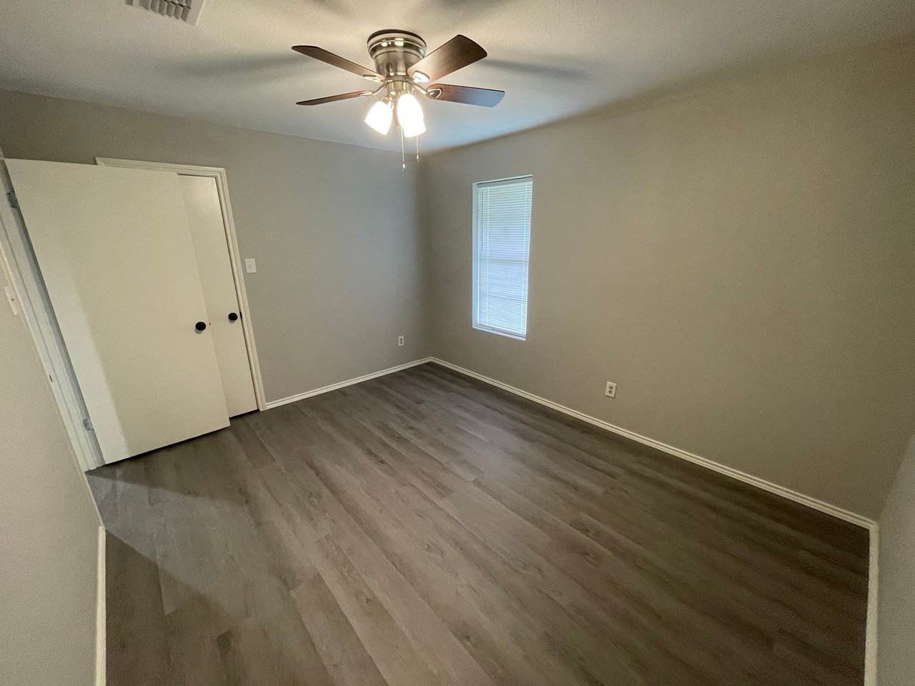247 County Road 4030 - Photo 5 of 8
