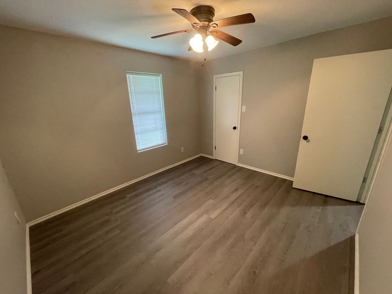 247 County Road 4030 - Photo 6 of 8