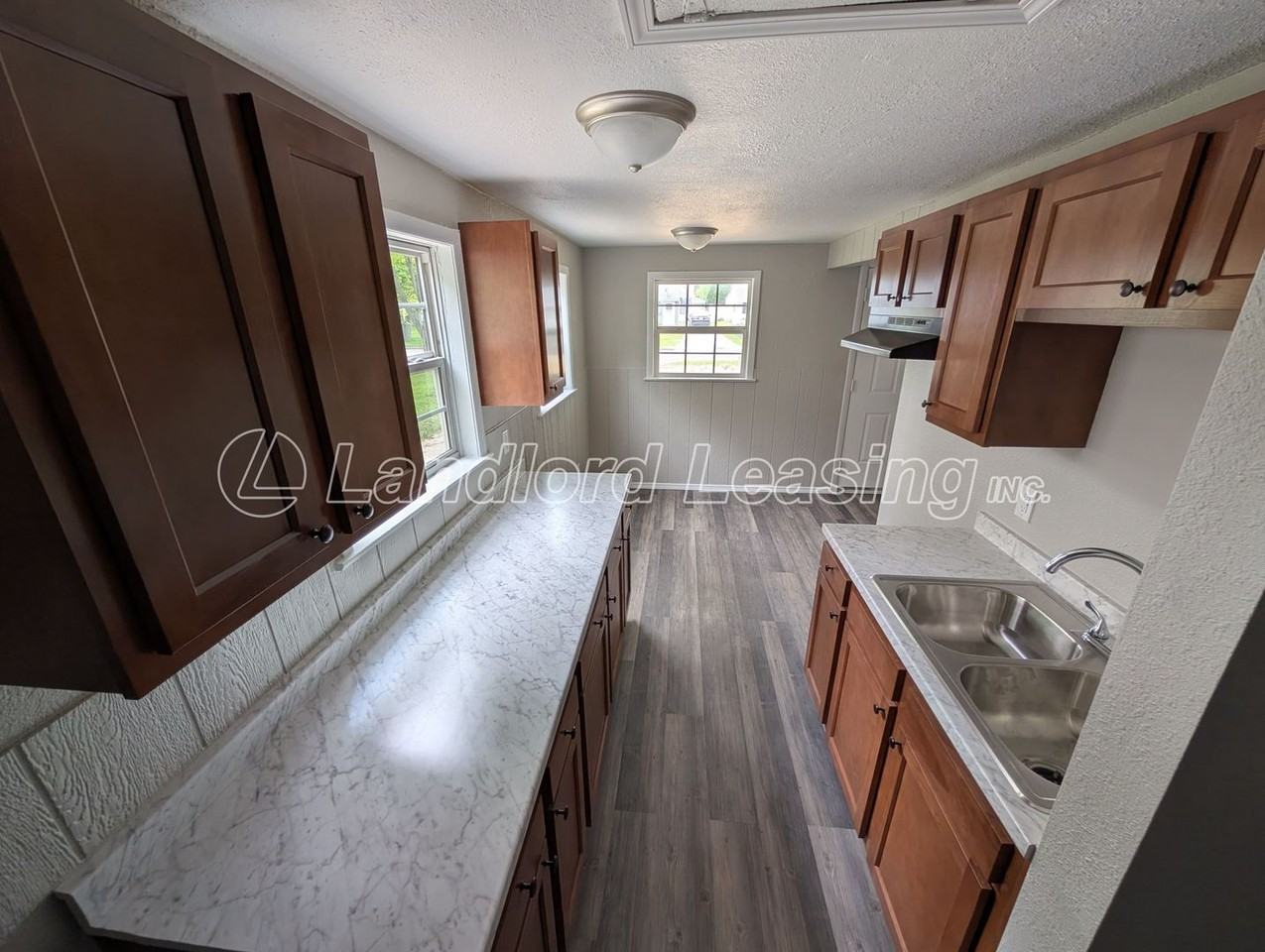 629 Vermont Dr - Photo 7 of 15