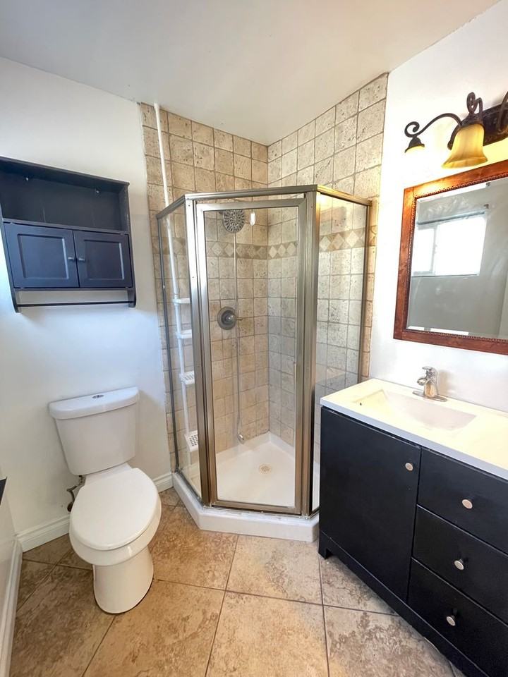 4168 44th St #03 - Photo 5 of 14