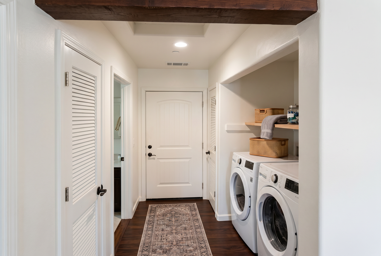 2577 Beaumont St - Photo 5 of 7