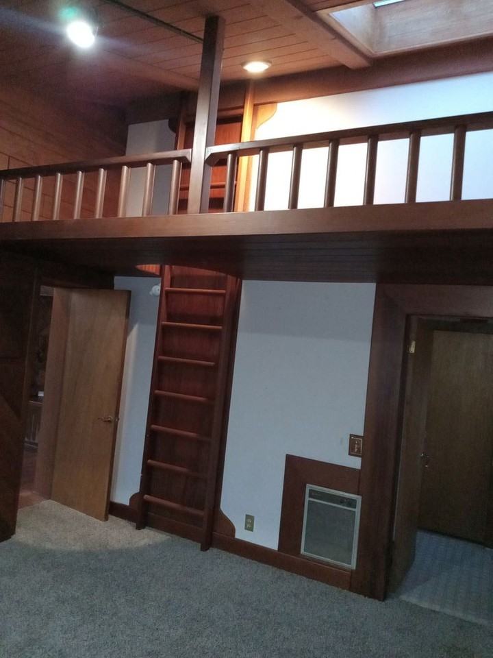 1047 Driftwood Ln - Photo 6 of 6