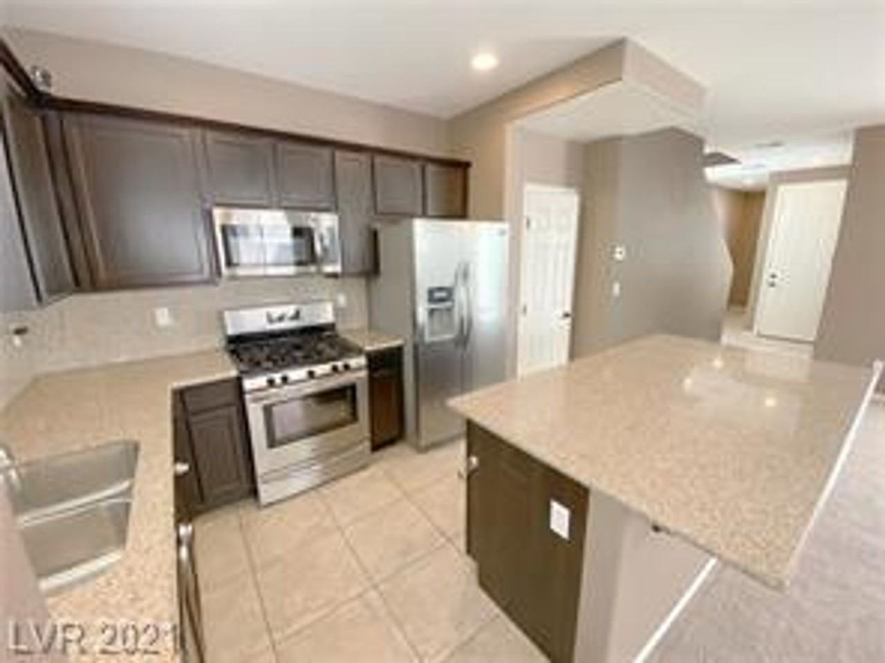 8516 Stuckey Ave - Photo 4 of 16