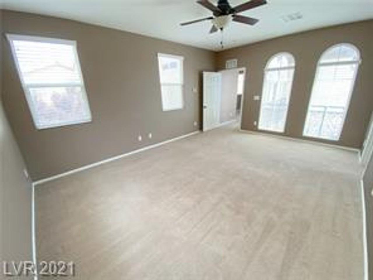 8516 Stuckey Ave - Photo 7 of 16