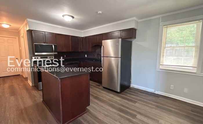 404 Dabney Dr - Photo 4 of 25