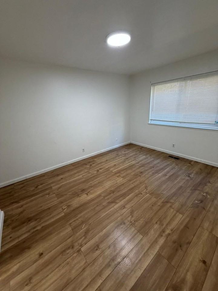 3239 Glendora Dr #1 - Photo 3 of 28