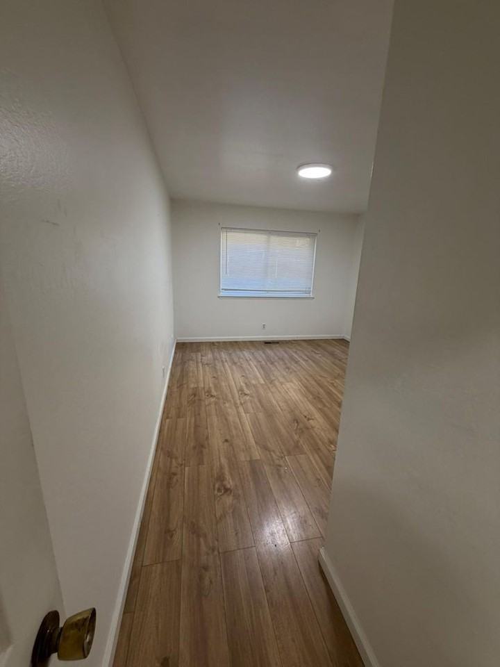 3239 Glendora Dr #1 - Photo 4 of 28