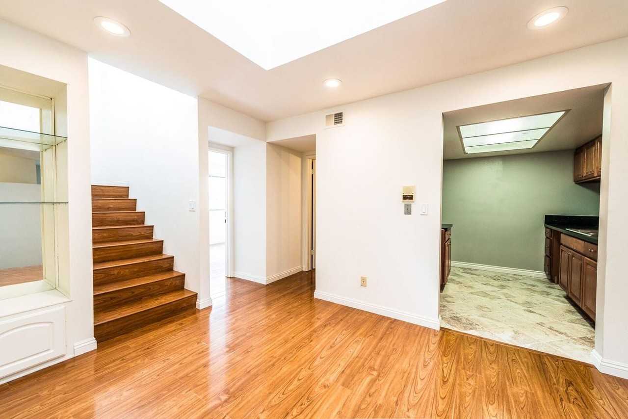 818 N Monterey St #19 - Photo 2 of 16