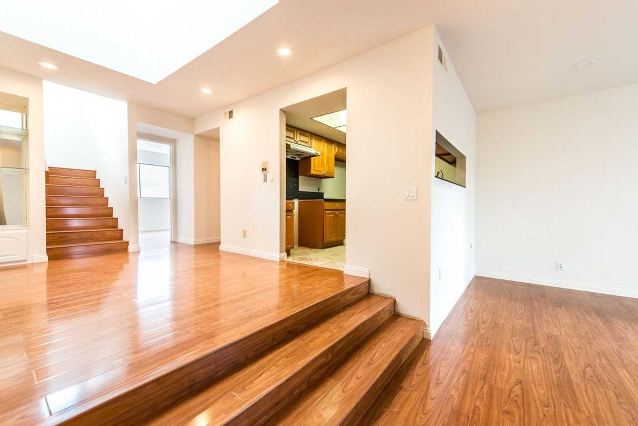 818 N Monterey St #19 - Photo 5 of 16
