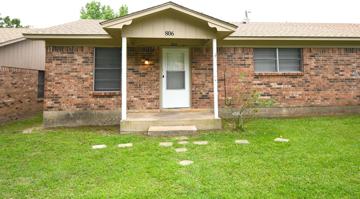 featured image of 806 Fleetwood St