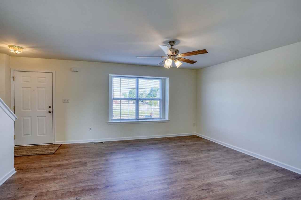 595 Barley Ct - Photo 7 of 27